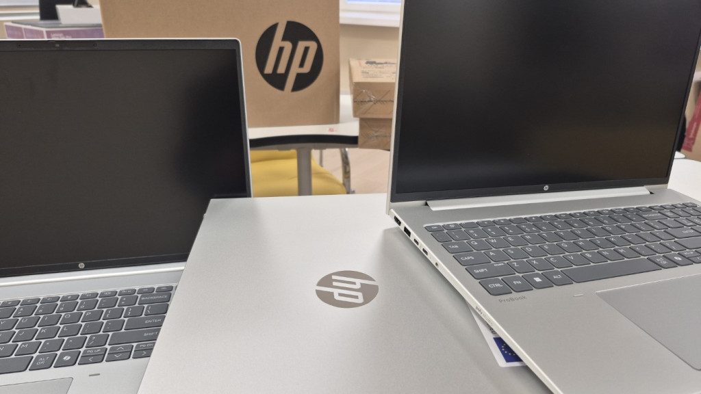 Sprzęt multimedialny dla placówek oświatowych