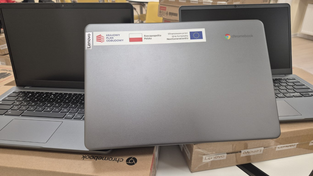 Sprzęt multimedialny dla placówek oświatowych