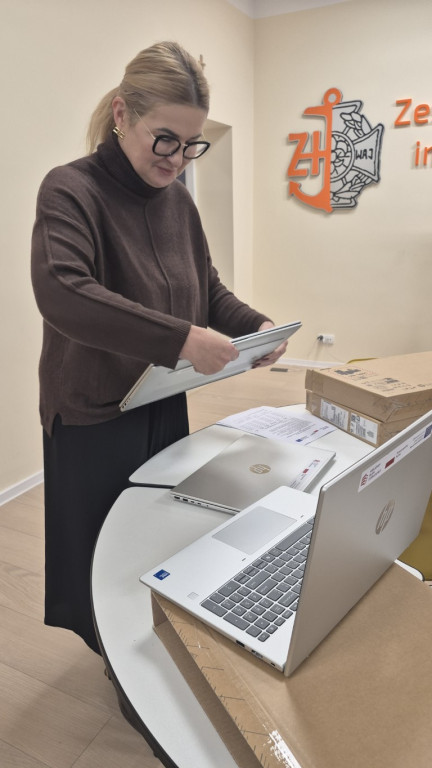 Sprzęt multimedialny dla placówek oświatowych