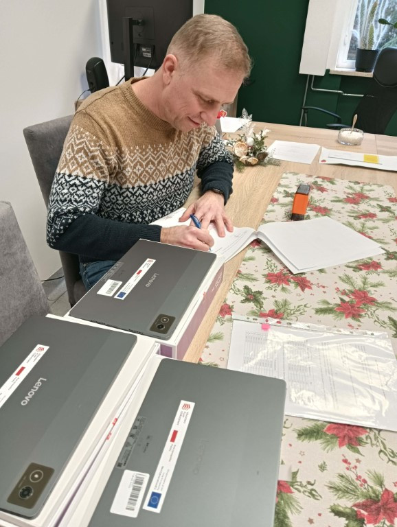 Sprzęt multimedialny dla placówek oświatowych