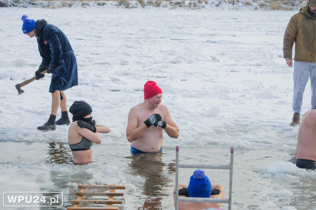 Tak morsy z Pułtuska witają prawdziwą zimę