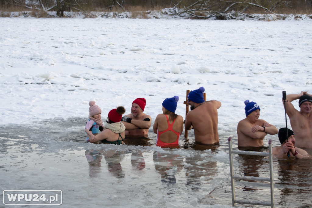 Tak morsy z Pułtuska witają prawdziwą zimę