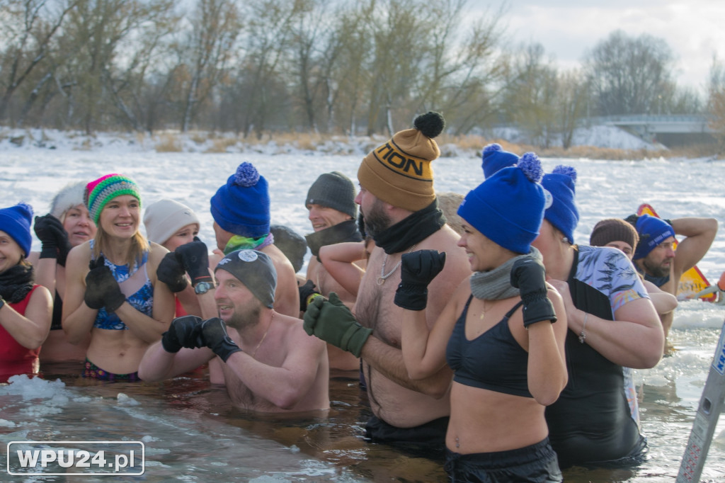 Tak morsy z Pułtuska witają prawdziwą zimę