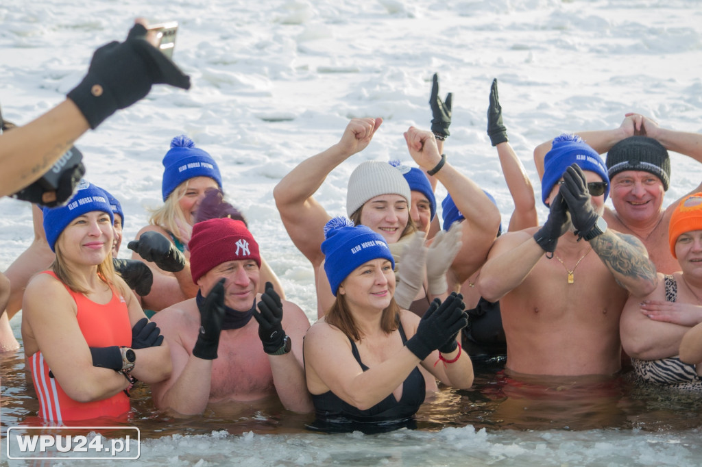 Tak morsy z Pułtuska witają prawdziwą zimę