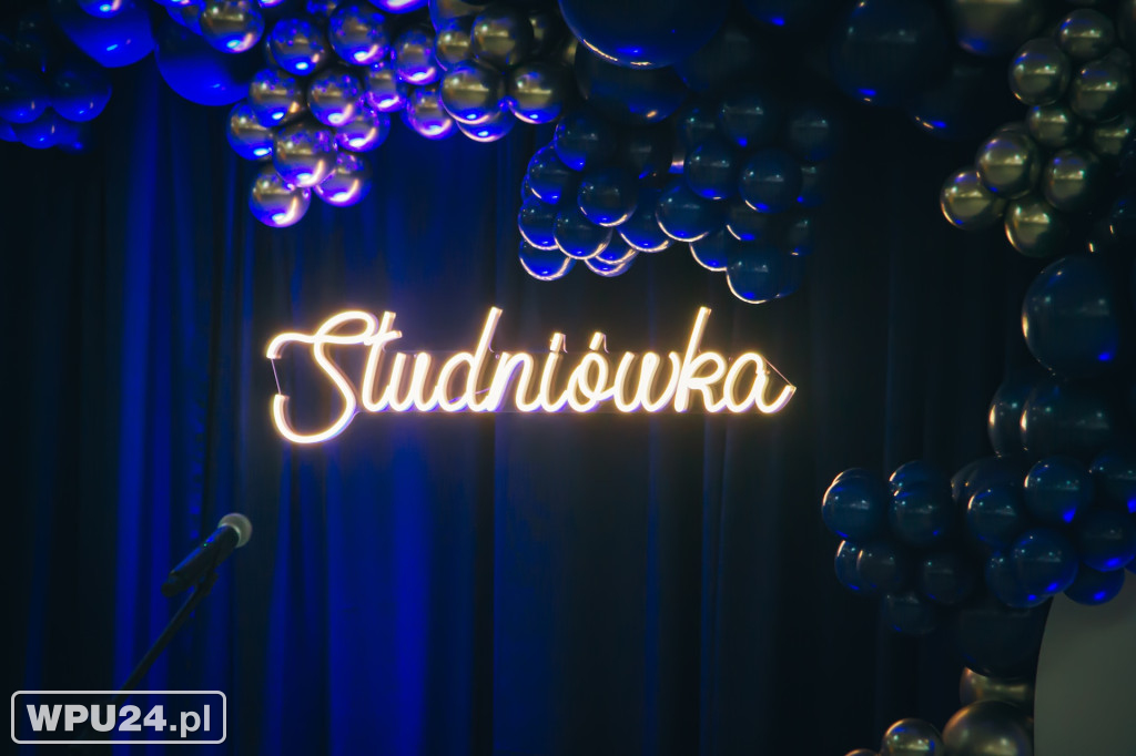 Zobacz, co działo się na studniówce LO Skargi