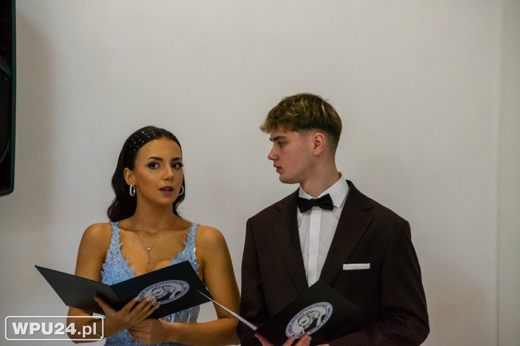 Zobacz, co działo się na studniówce LO Skargi