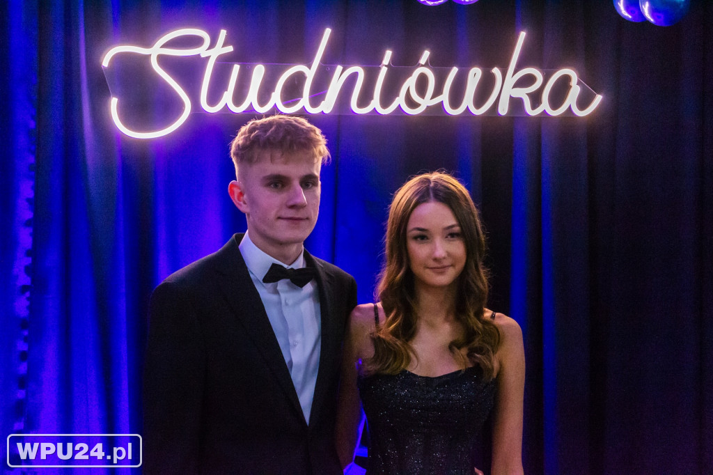 Zobacz, co działo się na studniówce LO Skargi