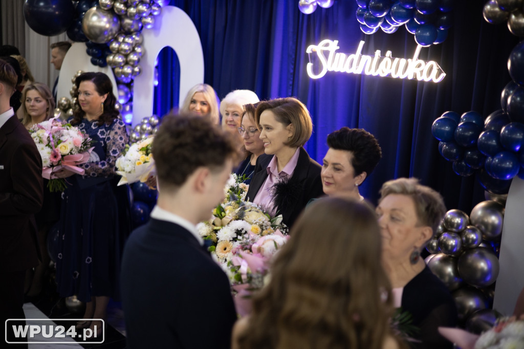 Zobacz, co działo się na studniówce LO Skargi