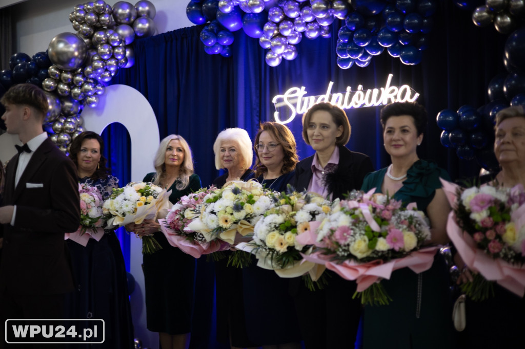 Zobacz, co działo się na studniówce LO Skargi