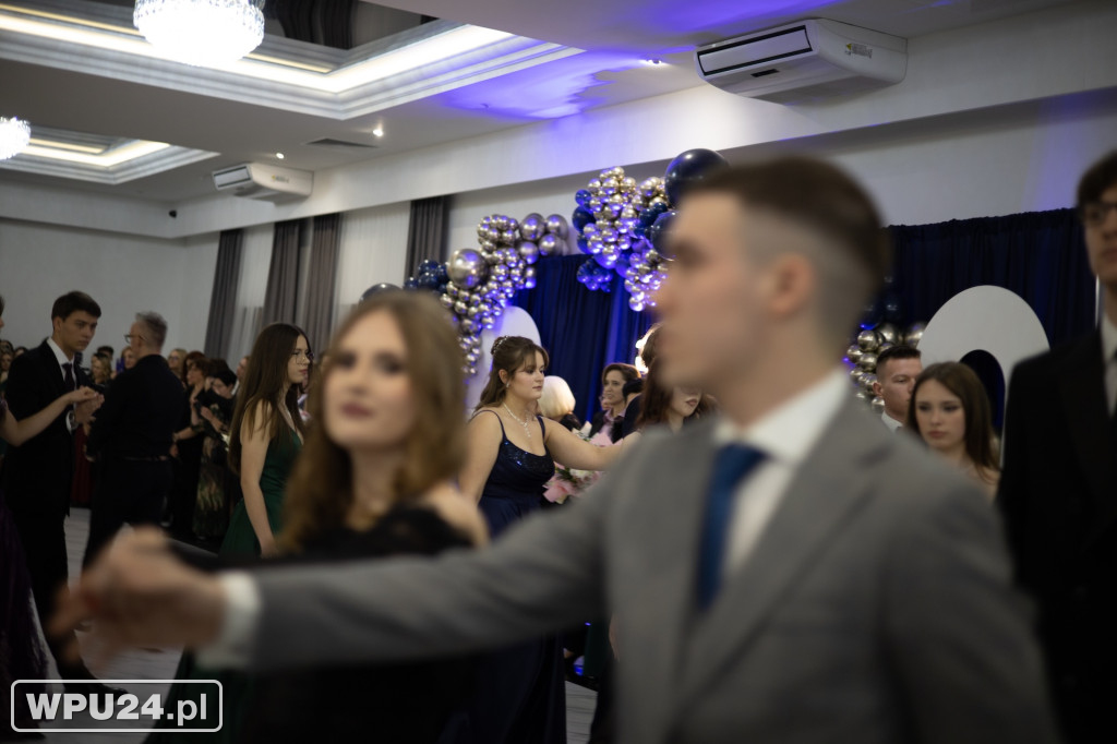 Zobacz, co działo się na studniówce LO Skargi