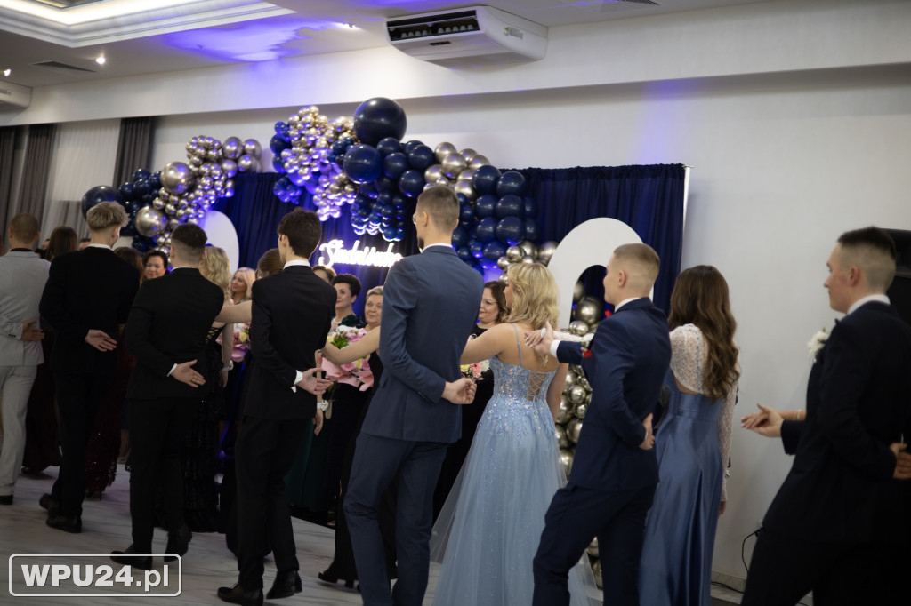 Zobacz, co działo się na studniówce LO Skargi