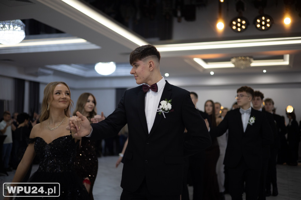 Zobacz, co działo się na studniówce LO Skargi