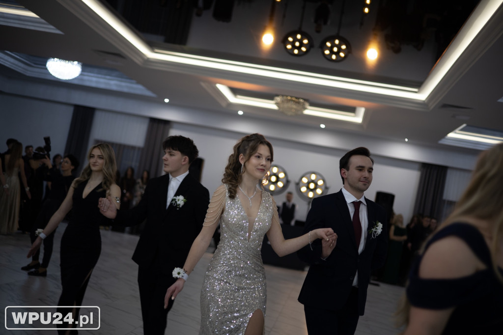 Zobacz, co działo się na studniówce LO Skargi