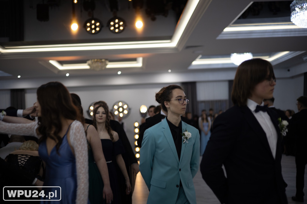 Zobacz, co działo się na studniówce LO Skargi