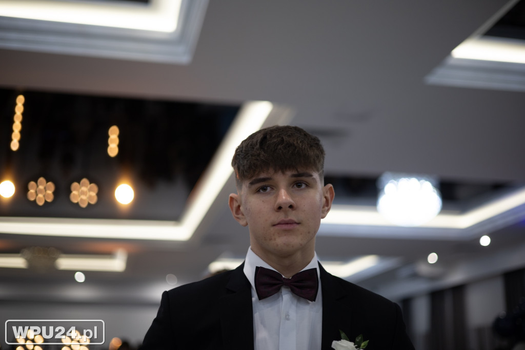 Zobacz, co działo się na studniówce LO Skargi