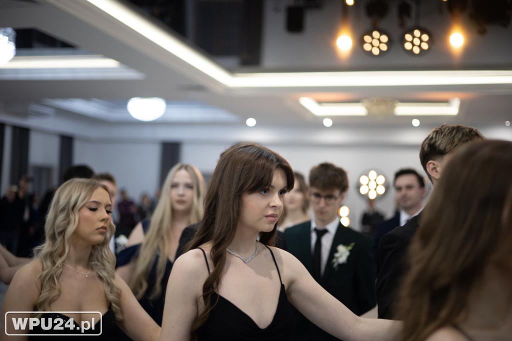 Zobacz, co działo się na studniówce LO Skargi