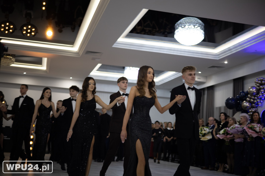 Zobacz, co działo się na studniówce LO Skargi