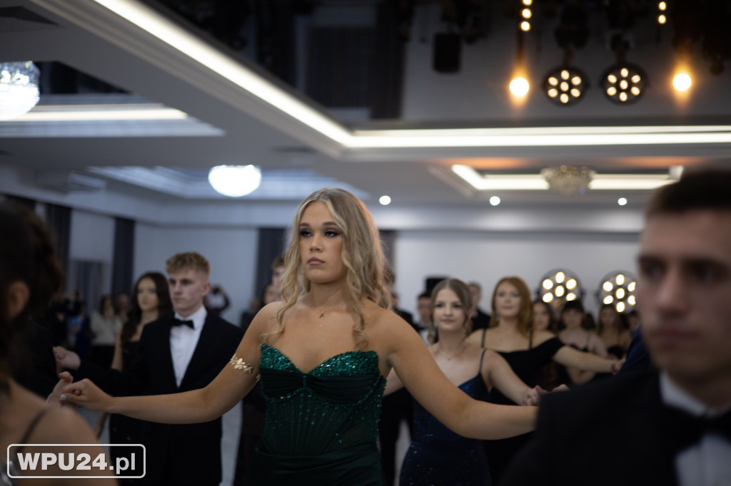 Zobacz, co działo się na studniówce LO Skargi