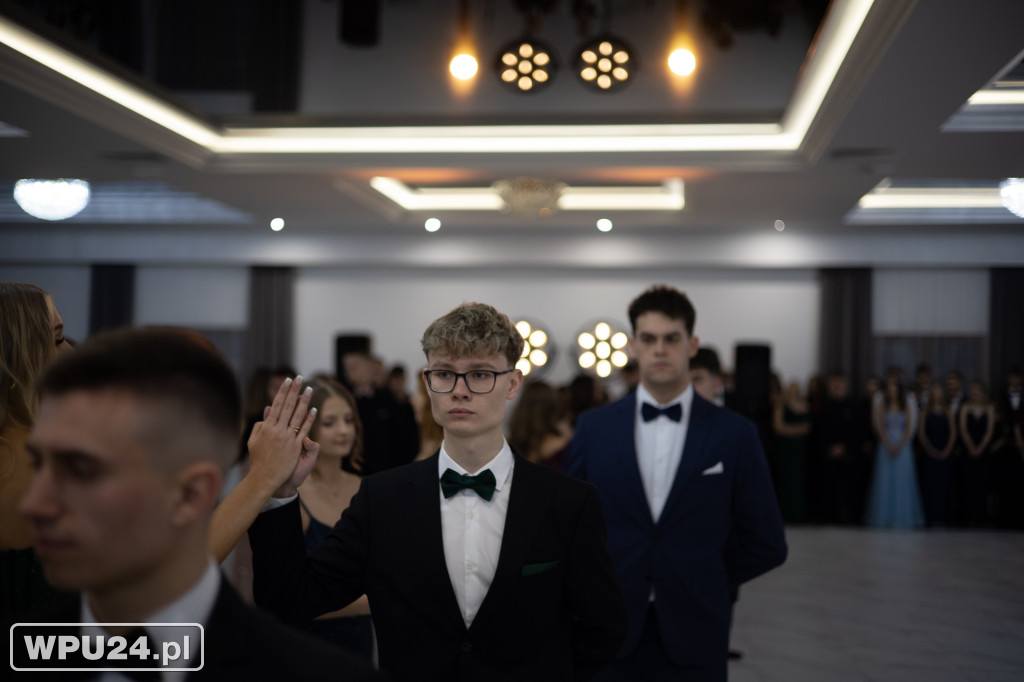 Zobacz, co działo się na studniówce LO Skargi