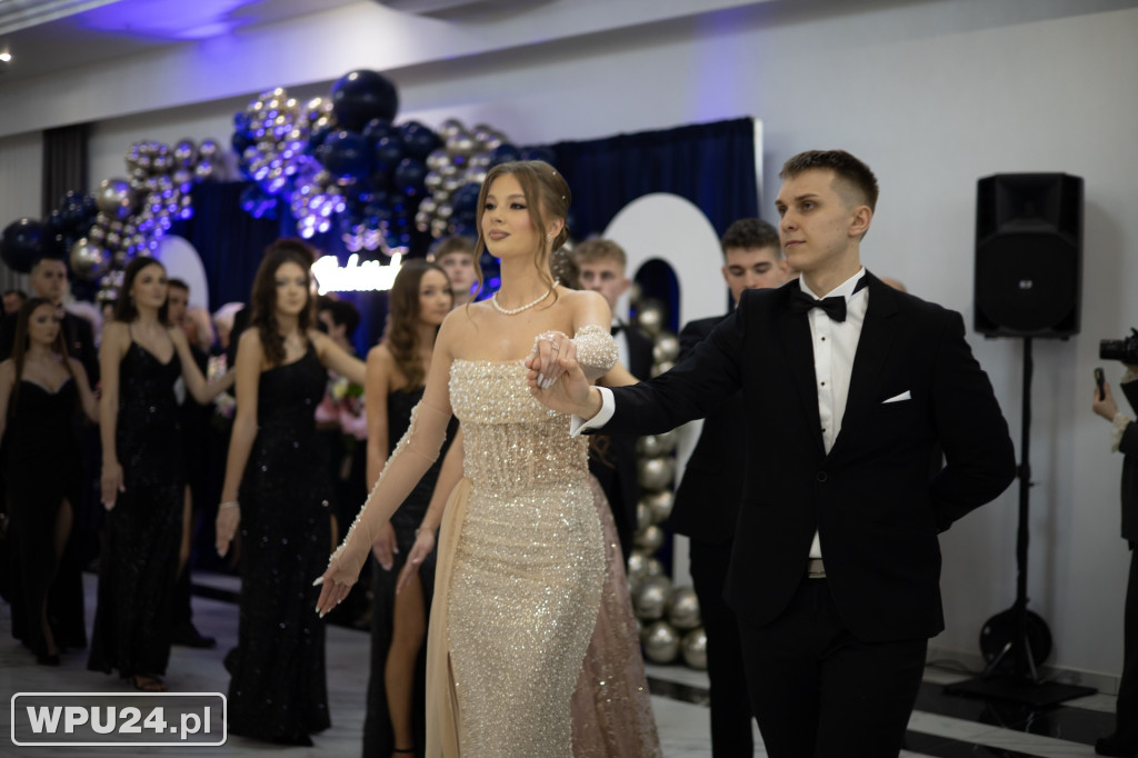 Zobacz, co działo się na studniówce LO Skargi