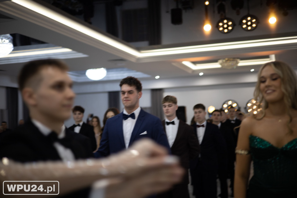 Zobacz, co działo się na studniówce LO Skargi