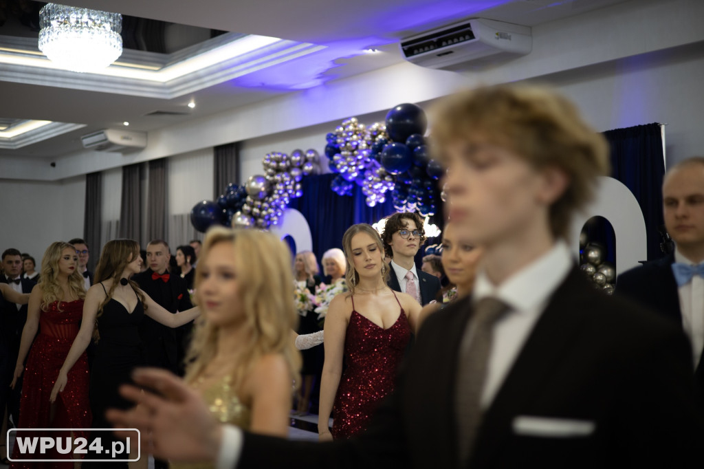 Zobacz, co działo się na studniówce LO Skargi