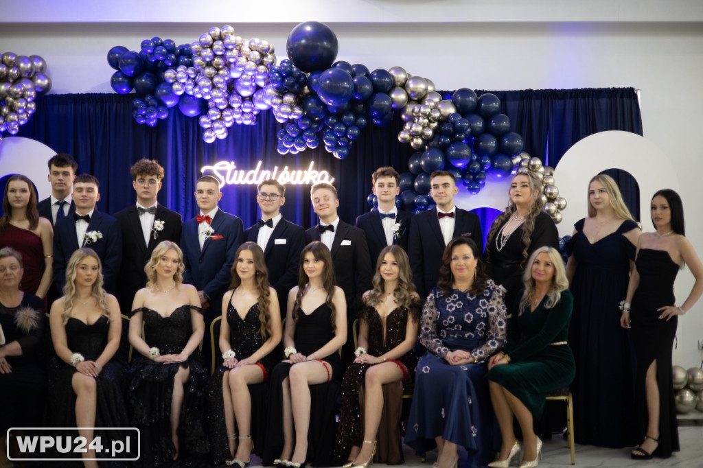 Zobacz, co działo się na studniówce LO Skargi