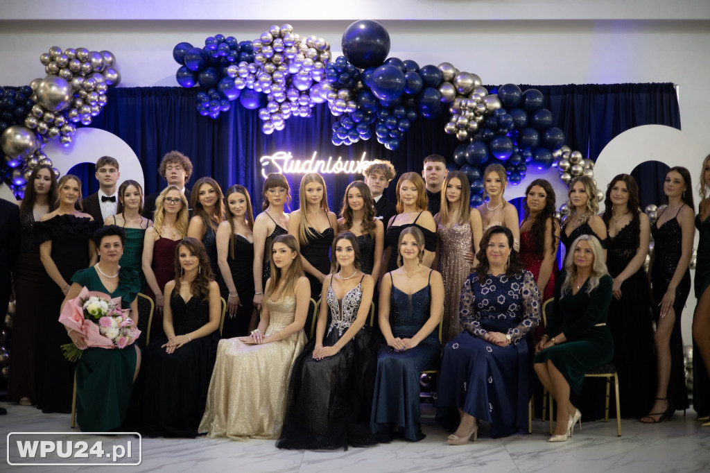 Zobacz, co działo się na studniówce LO Skargi