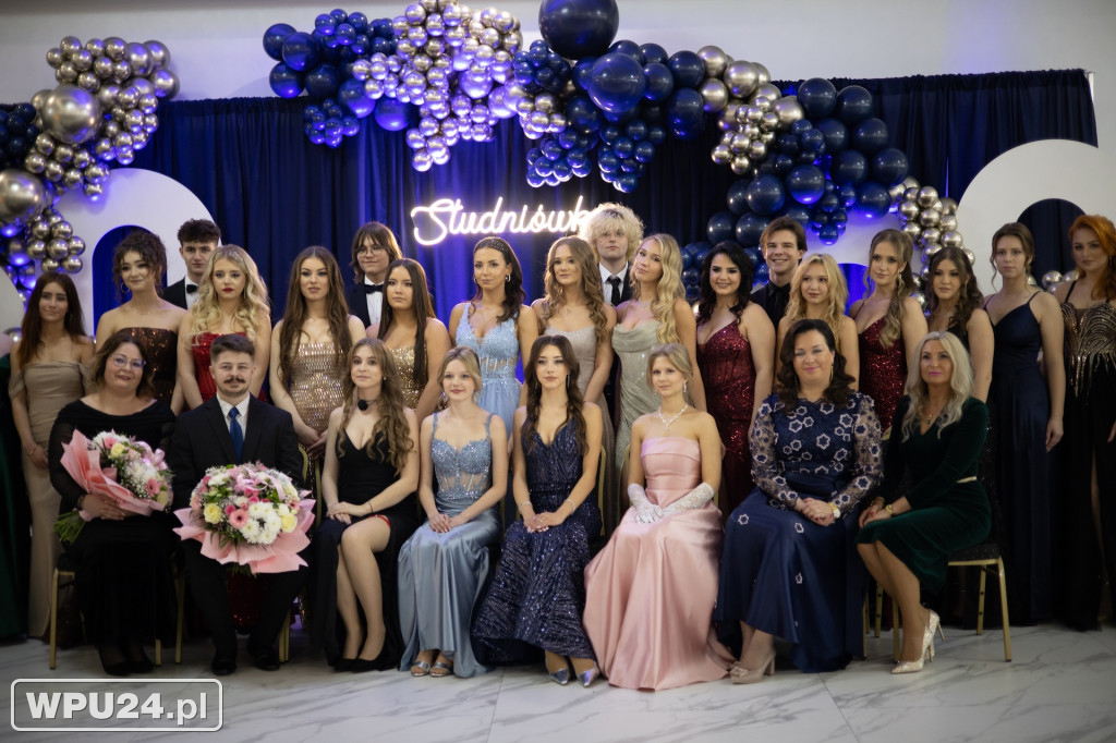 Zobacz, co działo się na studniówce LO Skargi