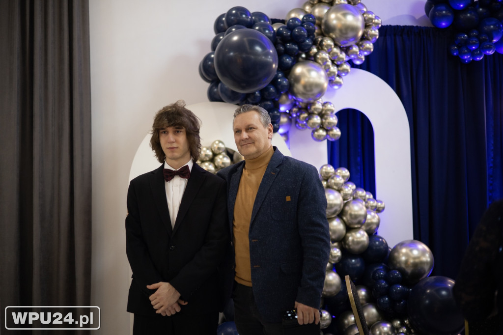 Zobacz, co działo się na studniówce LO Skargi