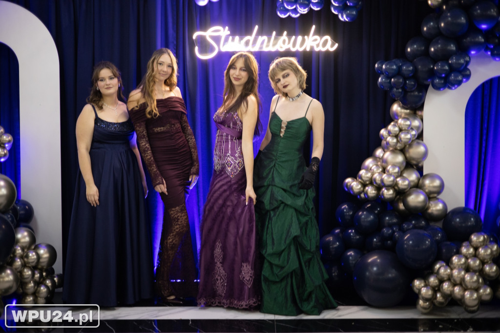 Zobacz, co działo się na studniówce LO Skargi