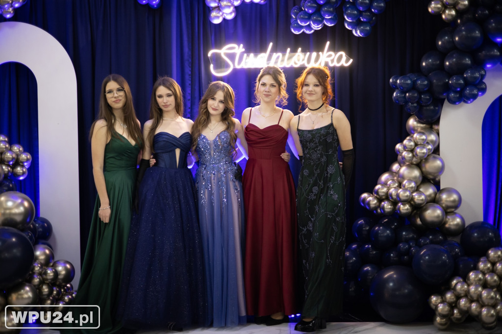 Zobacz, co działo się na studniówce LO Skargi