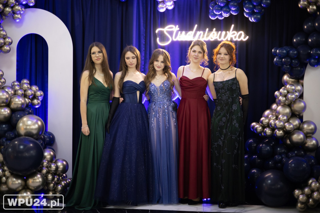 Zobacz, co działo się na studniówce LO Skargi