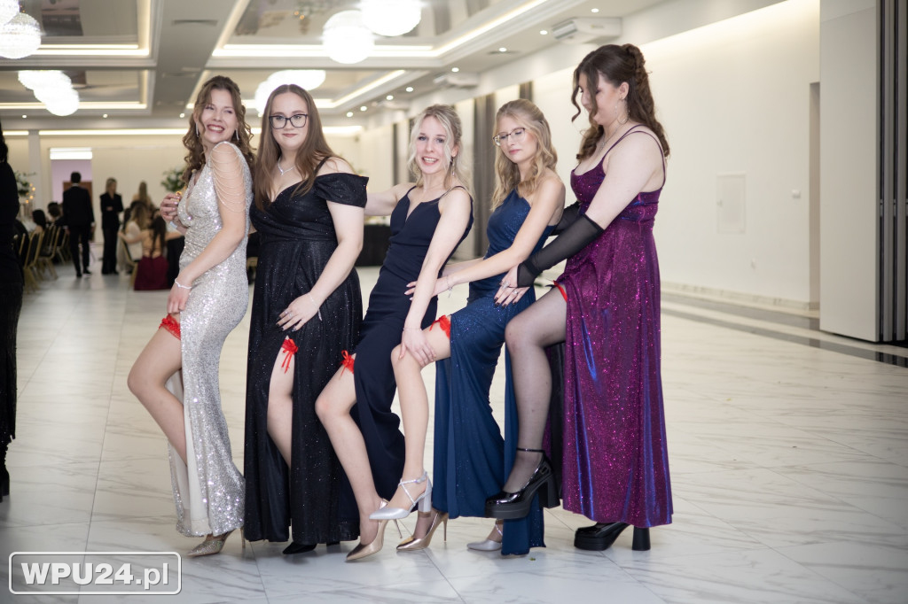 Zobacz, co działo się na studniówce LO Skargi