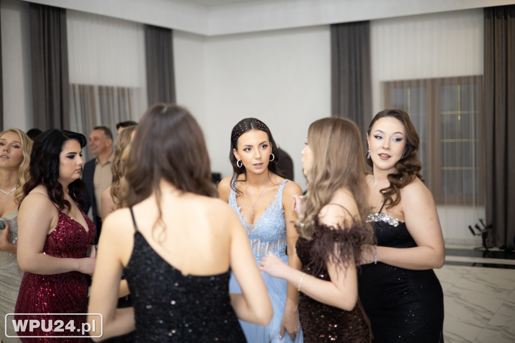 Zobacz, co działo się na studniówce LO Skargi