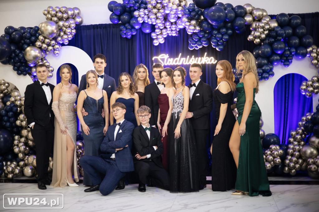 Zobacz, co działo się na studniówce LO Skargi