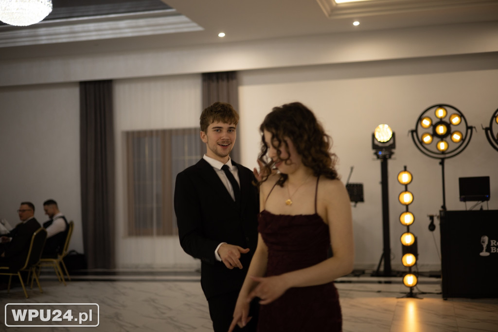 Zobacz, co działo się na studniówce LO Skargi