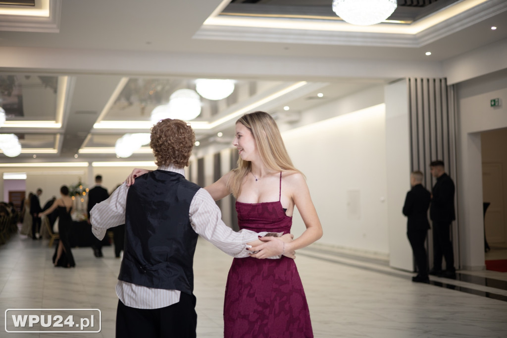 Zobacz, co działo się na studniówce LO Skargi