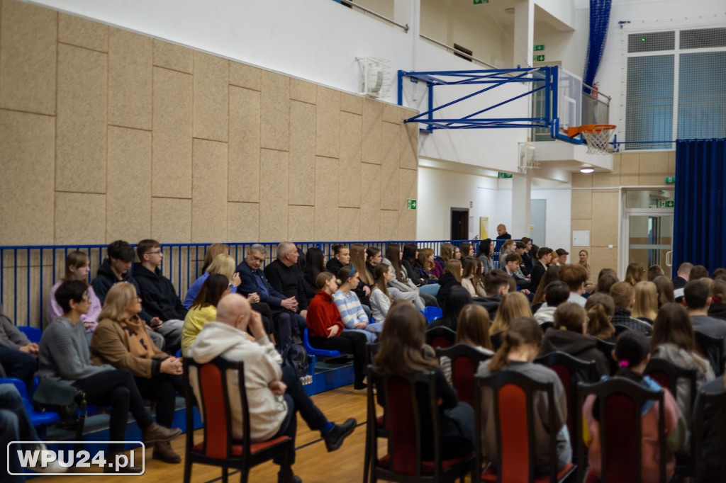 Uczniowie z Pułtuska dyskutowali z ministerm