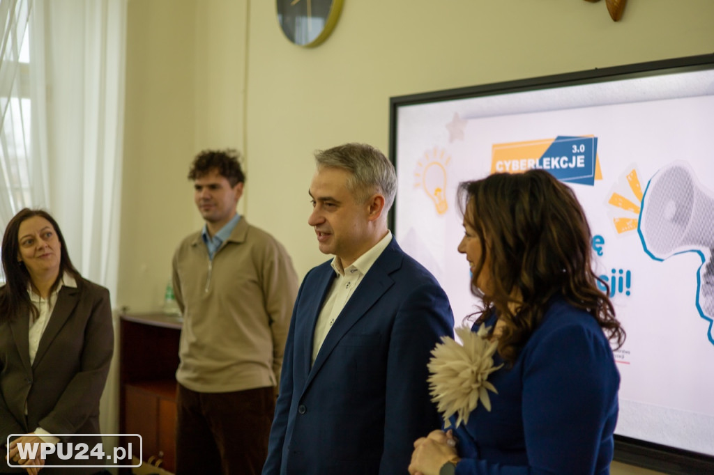 Uczniowie z Pułtuska dyskutowali z ministerm