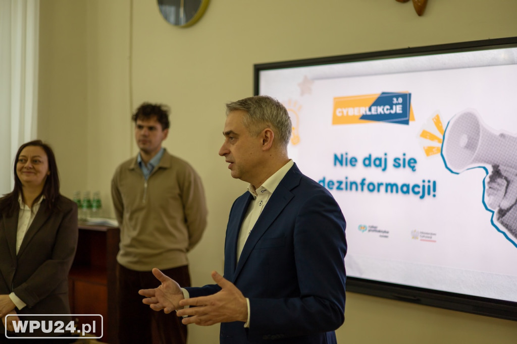 Uczniowie z Pułtuska dyskutowali z ministerm