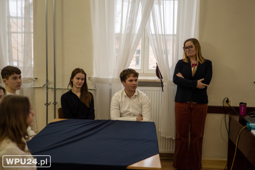 Uczniowie z Pułtuska dyskutowali z ministerm