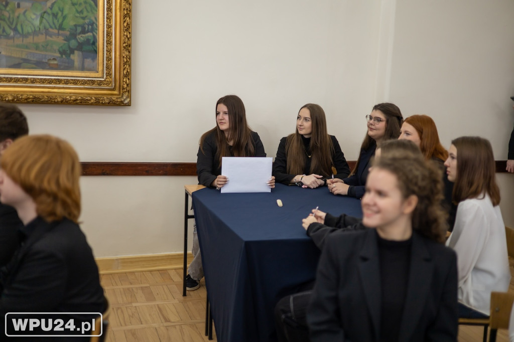 Uczniowie z Pułtuska dyskutowali z ministerm