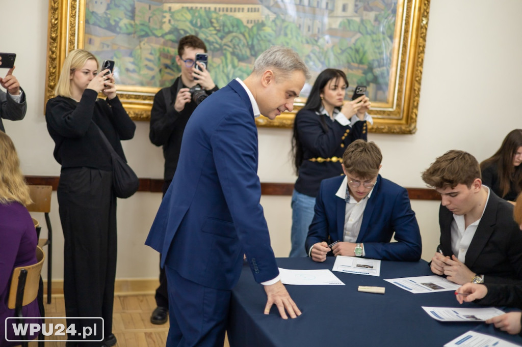 Uczniowie z Pułtuska dyskutowali z ministerm