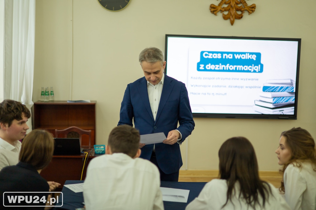 Uczniowie z Pułtuska dyskutowali z ministerm