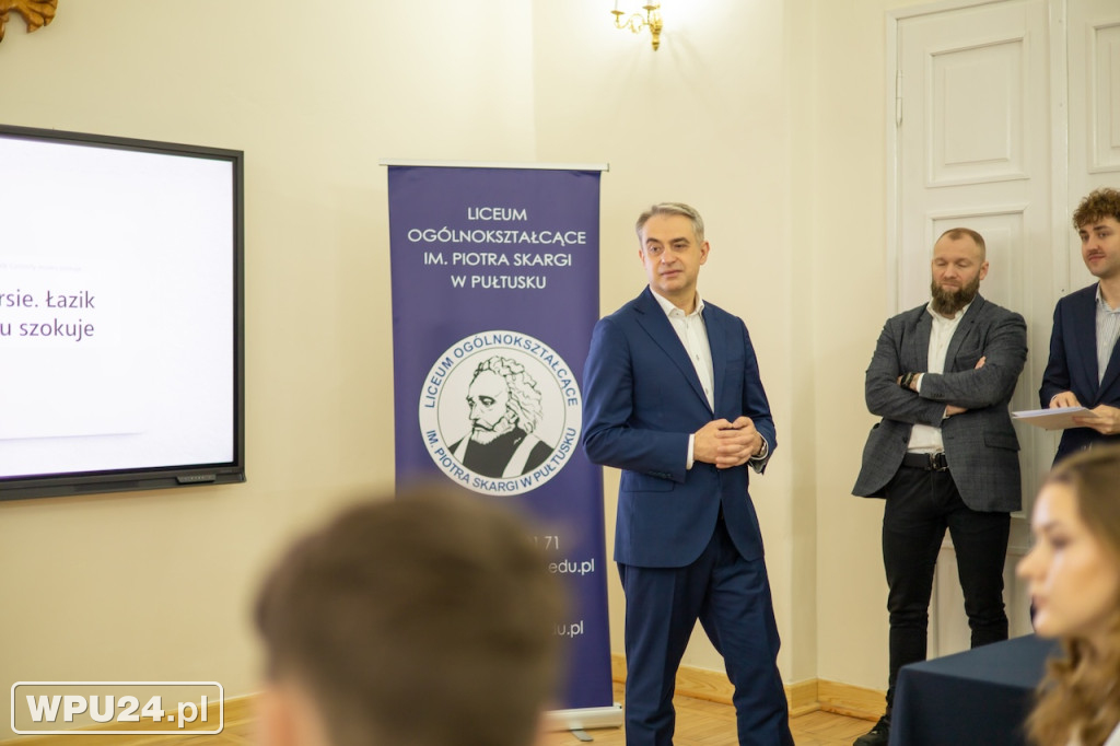 Uczniowie z Pułtuska dyskutowali z ministerm