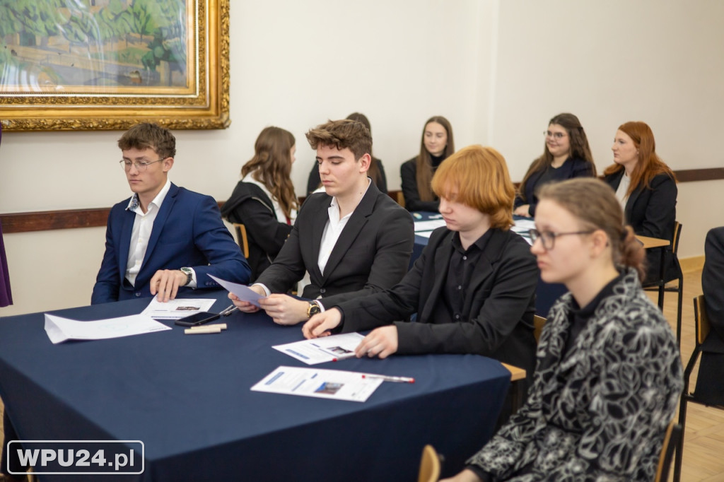 Uczniowie z Pułtuska dyskutowali z ministerm