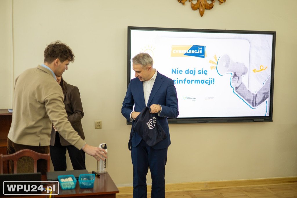 Uczniowie z Pułtuska dyskutowali z ministerm