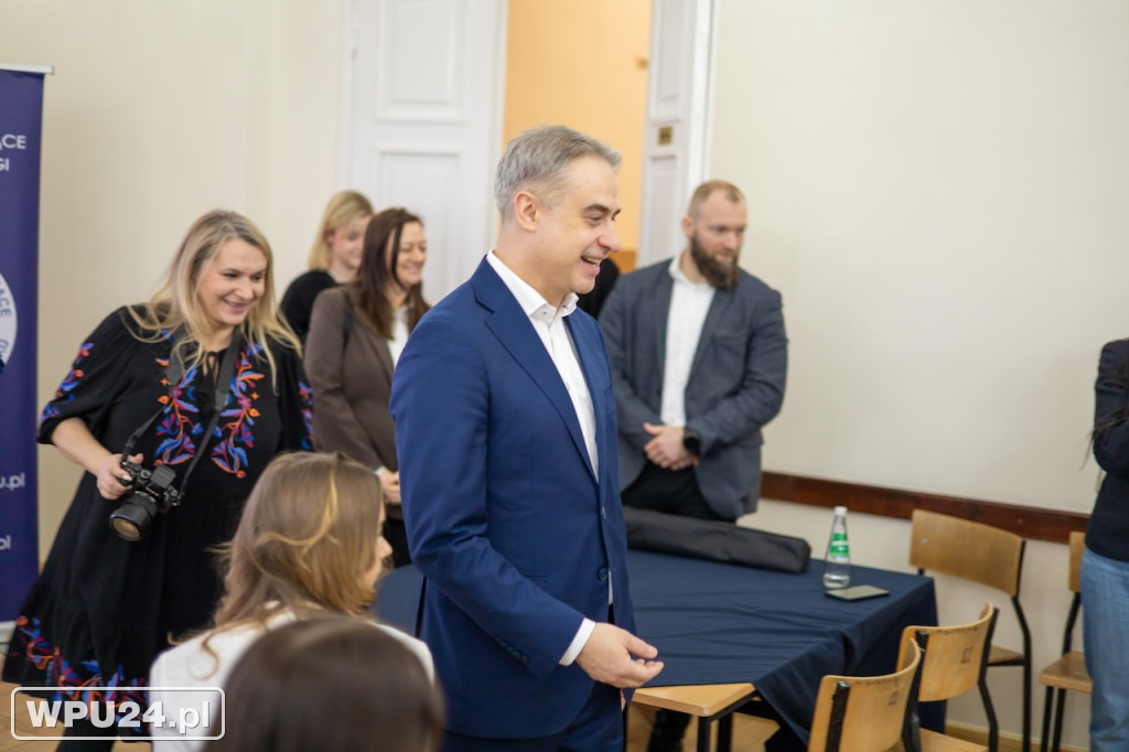 Uczniowie z Pułtuska dyskutowali z ministerm