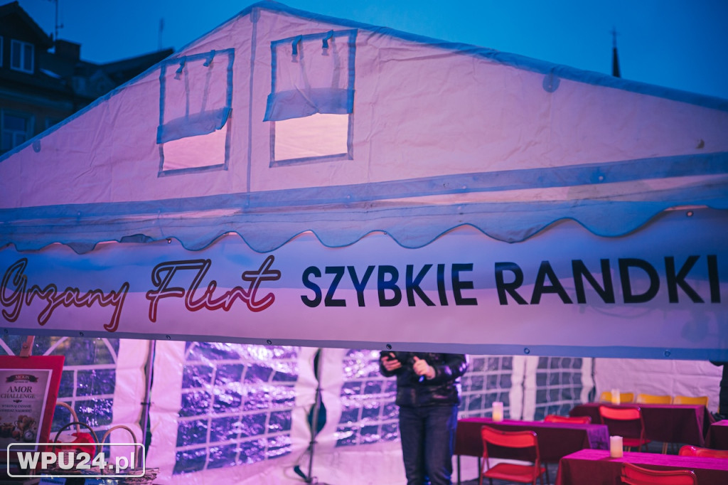 Grzany Flirt na Rynku w Pułtusku...